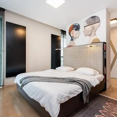 Apartment Cohost I 2bd Highrise Apt, W-balcony & Airconditioning, Great Views