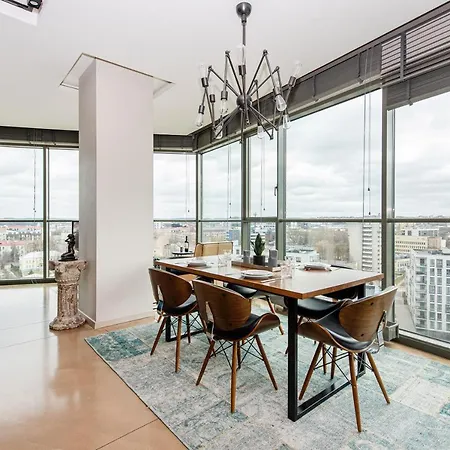 Cohost I 2bd Highrise Apt, W-balcony & Airconditioning, Great Views *