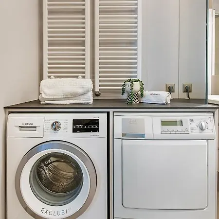 Cohost I 2bd Highrise Apt, W-balcony & Airconditioning, Great Views Apartment Wilna
