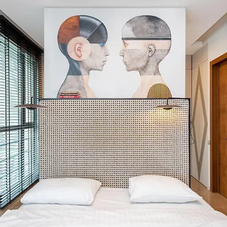 Apartment Cohost I 2bd Highrise Apt, W-balcony & Airconditioning, Great Views