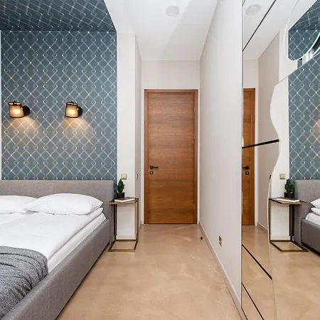 Cohost I 2bd Highrise Apt, W-balcony & Airconditioning, Great Views *