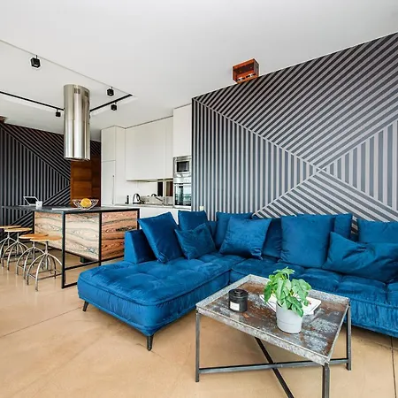 Cohost I 2bd Highrise Apt, W-balcony & Airconditioning, Great Views