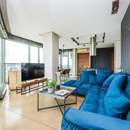 Apartment Cohost I 2bd Highrise Apt, W-balcony & Airconditioning, Great Views