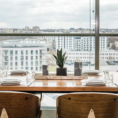 Cohost I 2bd Highrise Apt, W-balcony & Airconditioning, Great Views *